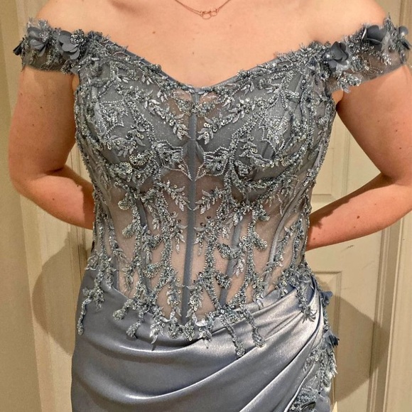 Prom Dress Size 6 - Picture 1 of 3